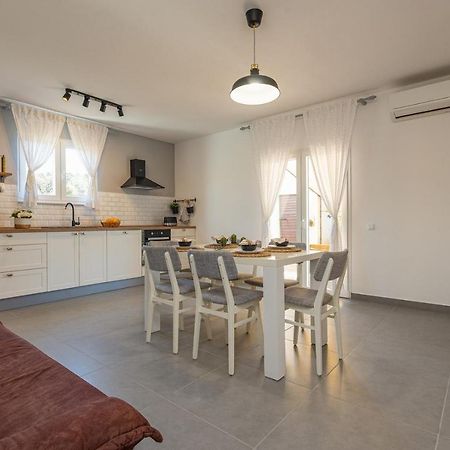 Apartment Bo&Dy With Private Pool Rogoznica  Dış mekan fotoğraf